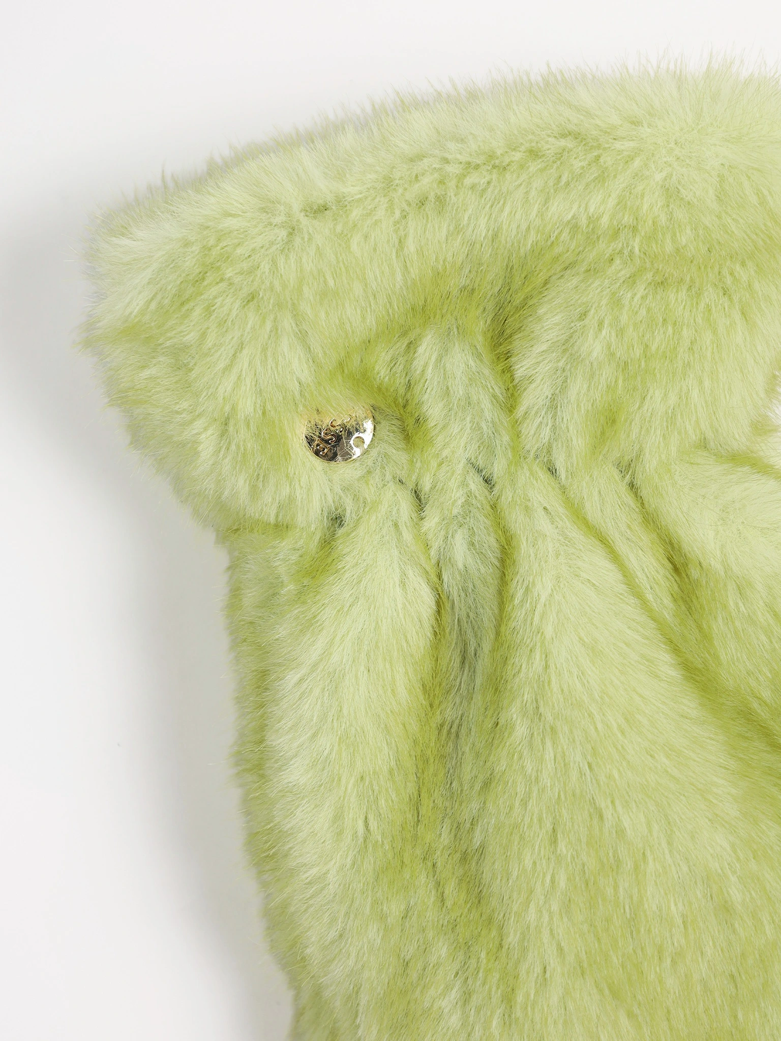 Варежки из искусственного меха в ассортименте